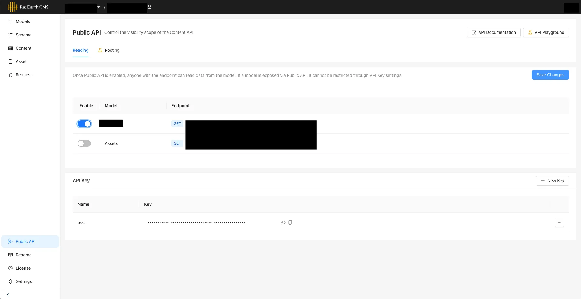Re:Earth CMS の Public API ページ。Reading タブが選択され、対象モデルの Enable トグルがオンになり、右上の Save Changes ボタンが有効な状態。下部に API Key の一覧・New Key ボタンも表示されている